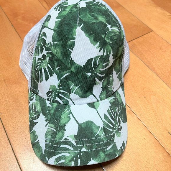NWOT floral baseball cap/trucker hat - Picture 2 of 6